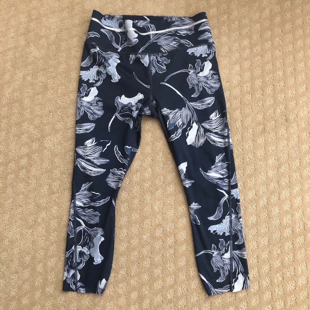 Athleta size m leggings